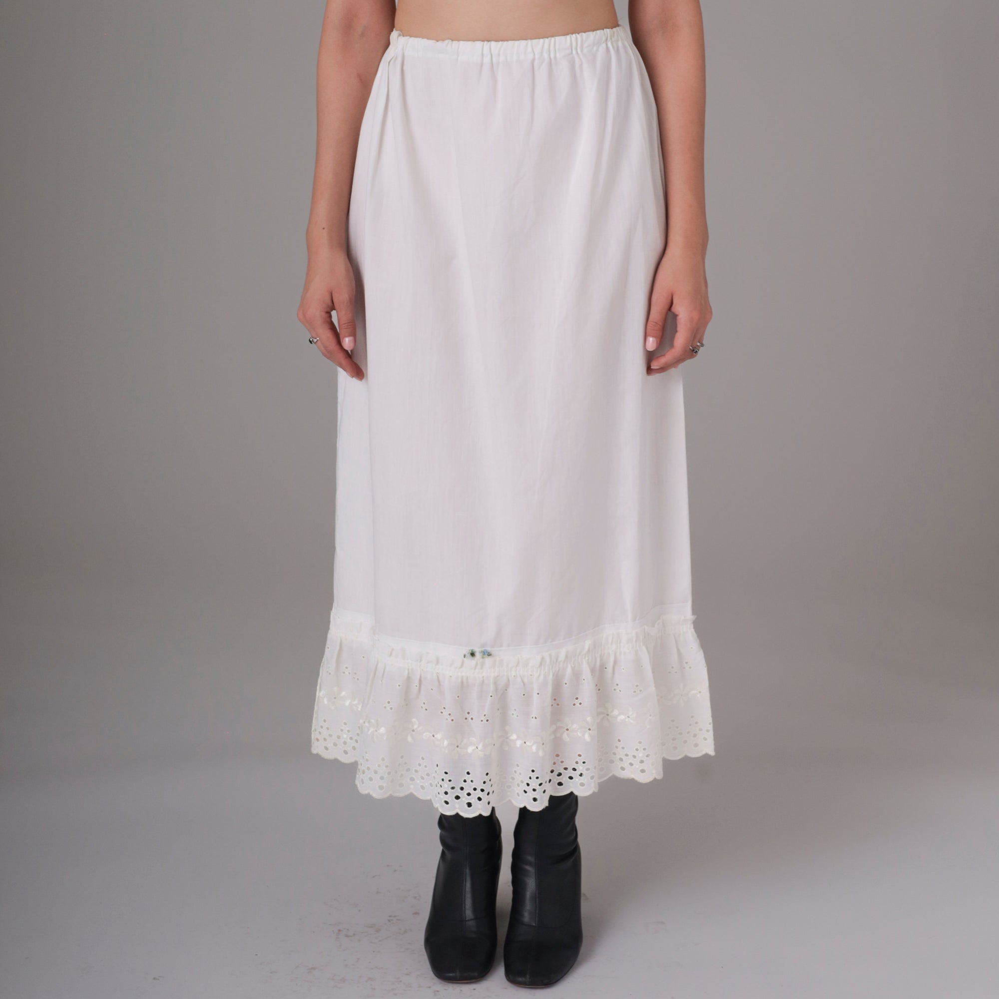 90s white maxi skirt hotsell